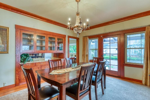 Classy Craftsman image 11