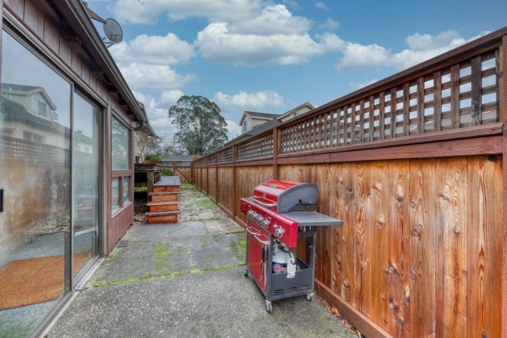 Classy Craftsman Image 25
